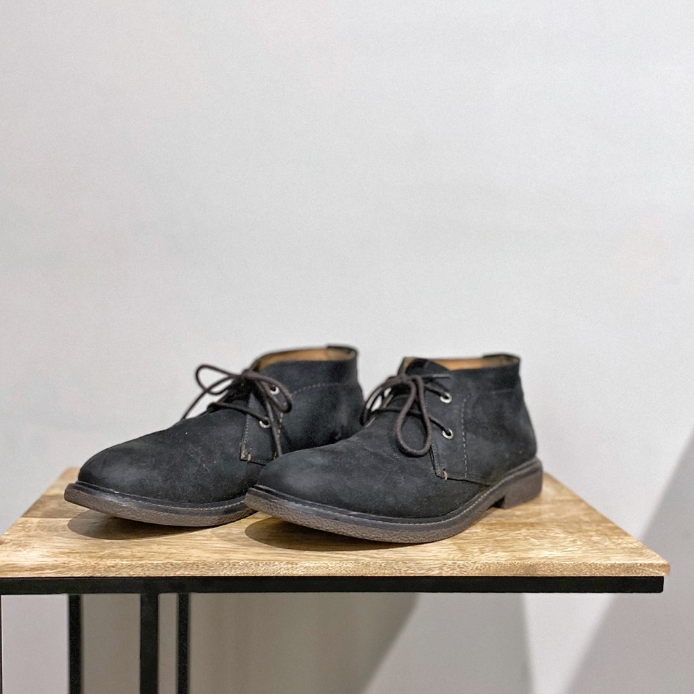 Men’s black leather boots
